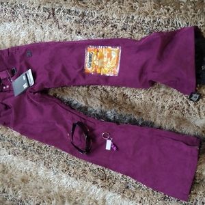 DC by Quiksilver Alba Maroon Lady's 10,000mm Corduroy 🎿 Ski/Snowboard Pants
